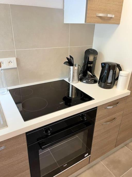 Rm-0 - Appartement F2 Au Rdc A Mulhouse Pour 1-2 Pers Eksteriør bilde
